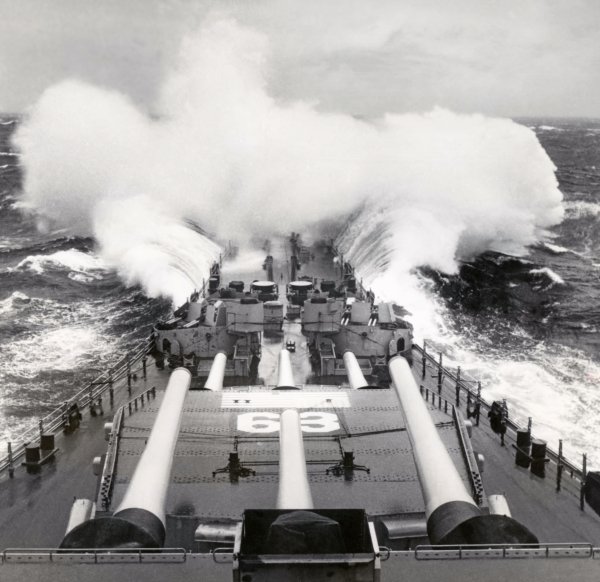 IMG viter59 1951 USS Missouri