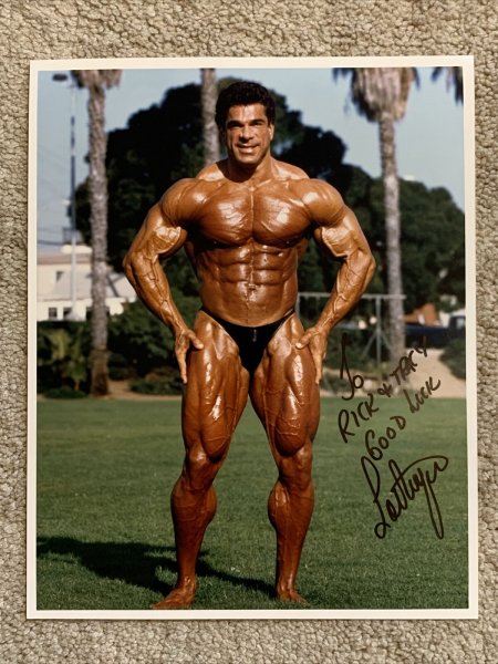 PERSONALLY-AUTOGRAPHED-IFBB-Pro-Bodybuilder-LOU-FERRIGNO-TVs