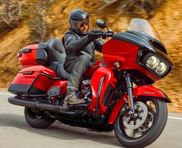 HARLEY-DAVIDSON ROAD GLIDE LIMITED FIRST LOOK (2020г.)