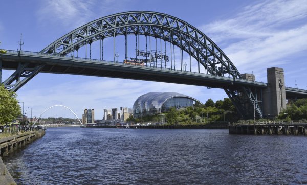 Water-bridge-river-landmark-waterway-north-iconic
