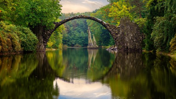 DevilsBridge ROW3900508213 UHD