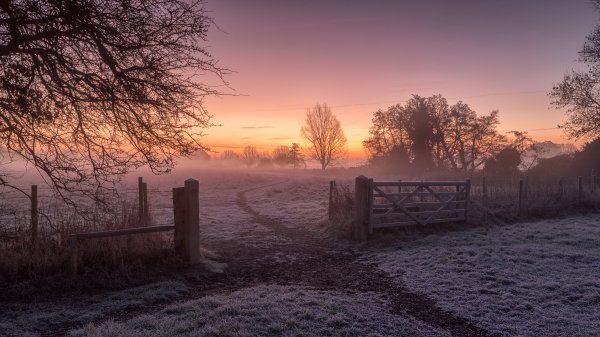 BoxingDaySunrise ROW6007074154 UHD