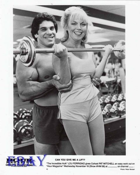Lou-Ferrigno-barechested-Pat-Mitchell-busty-VINTAGE-Photo