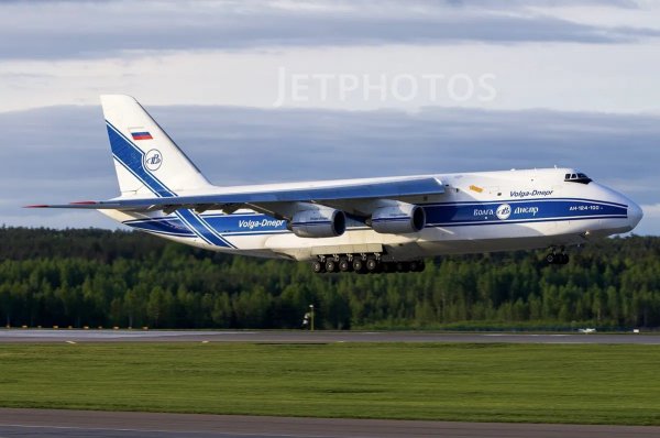 АН-124-100 "РУСЛАН"