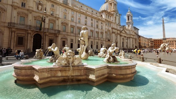 colosseum-fountain-town square-ancient rome-palace-1920