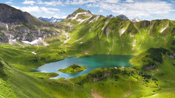 Ozero-shrek-bavariia-germaniia-gory