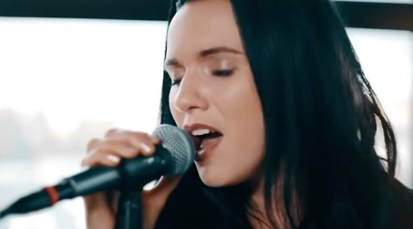 Life Music - ЭТА ПЕСНЯ НЕ ОСТАВИТ РАВНОДУШНЫМ! ДЫМОМ ЛЕЧИЛАСЬ! ИСПОВЕДЬ ХУЛИГАНКИ  NEW 2019 (Инна Вальтер)