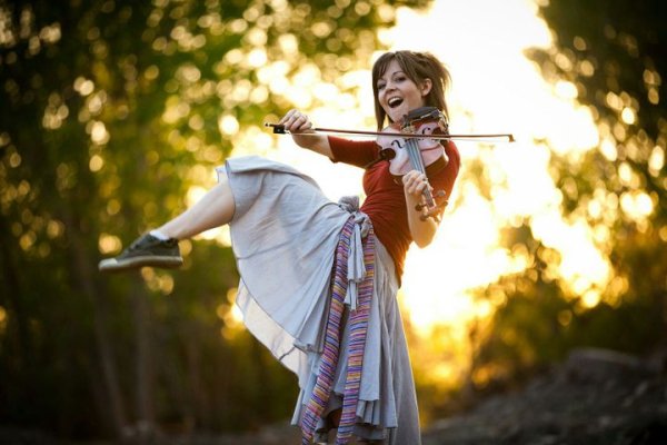 Lindsey Stirling - Eye Of The Untold Her