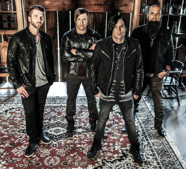 Three Days Grace ft. Matt Walst - World So Cold