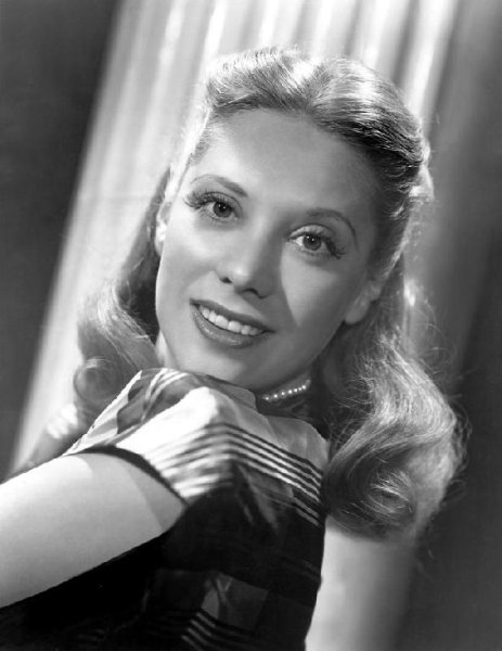 Dinah Shore - I'm Old Fashioned