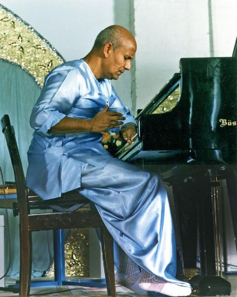 Sri Chinmoy - Piano