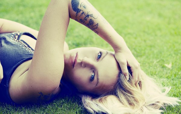 Linkin Park Vs Britney Spears - Faint Toxic (MTV Mash)