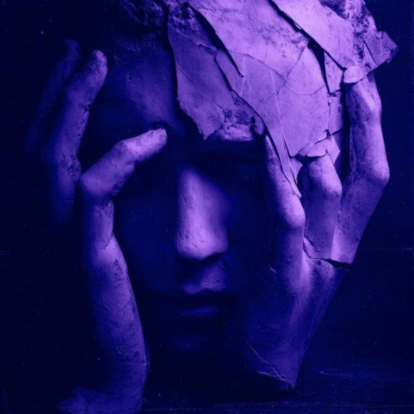 Echoes From Nowhere - Broken