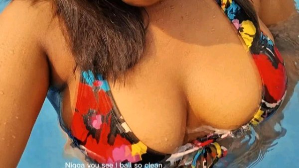 Keriss_Floss,_Broke_bitches_ft_Maydloys_(Visualizer) - Keriss_Floss,_Broke_bitches_ft_Maydloys_(Visualizer)