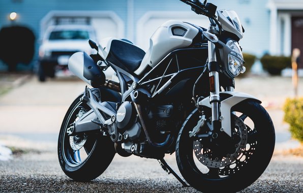 ducati-motocikl-superbike