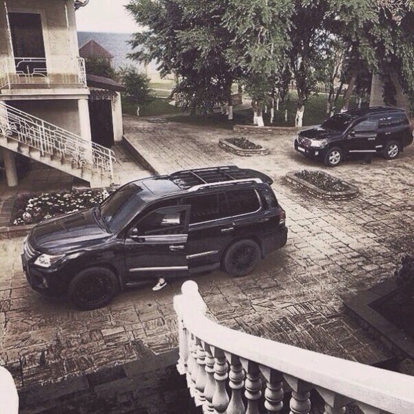 8qn8G1QbANI