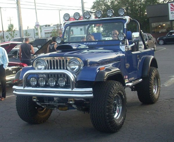 Jeep CJ Convertible (Gibeau Orange Julep)