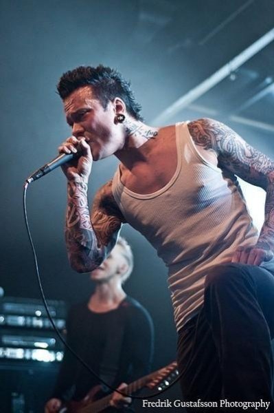 DeadbyAprillive-