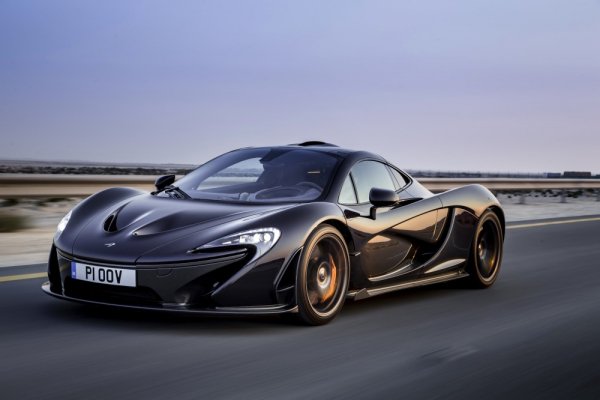 McLaren P1 349 км-ч