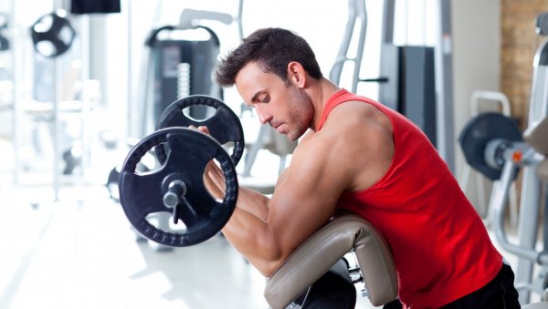 biceps-exercises-man-muscles