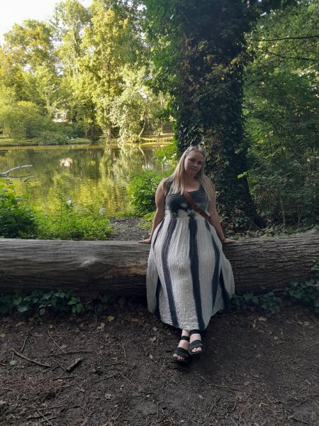 picture_344192743