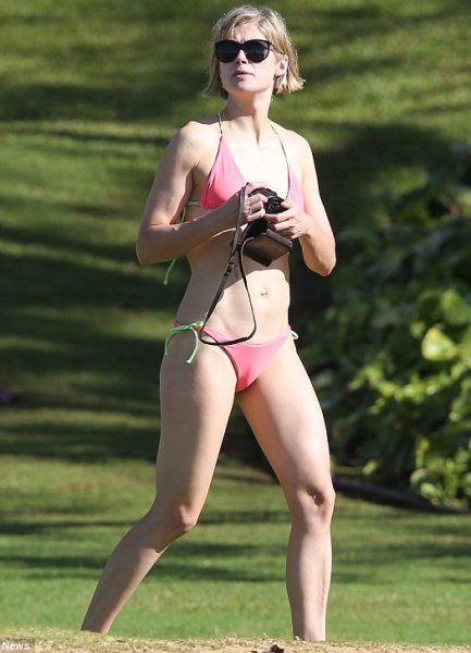 Rosamund Pike