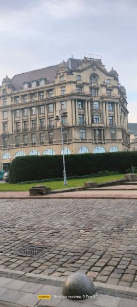 picture_393418473