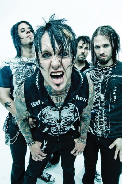 Papa-Roach-um19