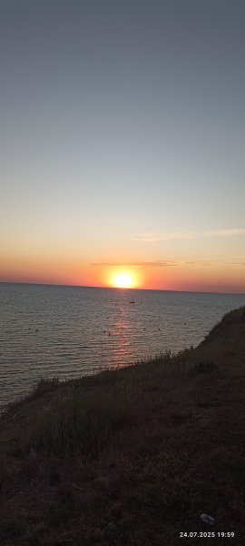 Анапа. Закат на море. Высокий берег