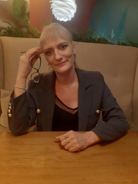 picture_352196192