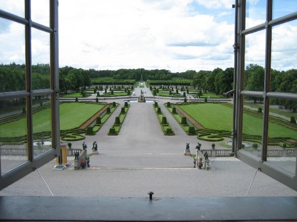 drottningholm-gardens