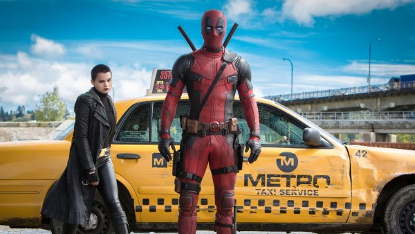 Deadpool ryan reynolds brianna hildebrand 3840x2160