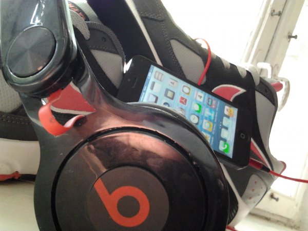 NIke AirMax, beats by dr. Dre, IPhone 5