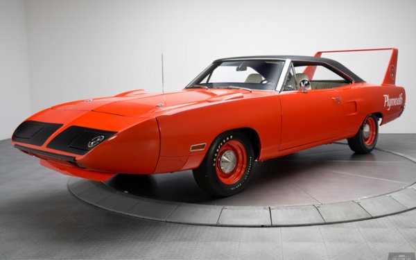 Plymouth-Hemi-Superbird