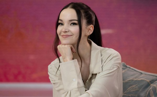 Dove-cameron-mc-220915-d5dad4