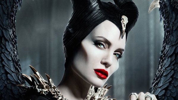 Maleficent-mistress-of-evil-angelina-jolie-movie-poster 4K