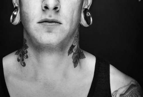 black-and-white-boy-bro-chest-dude-Favim