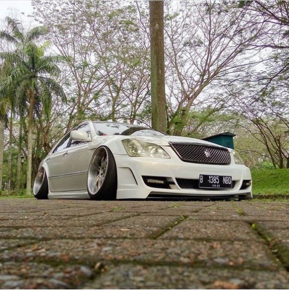 ToyotaCrown
