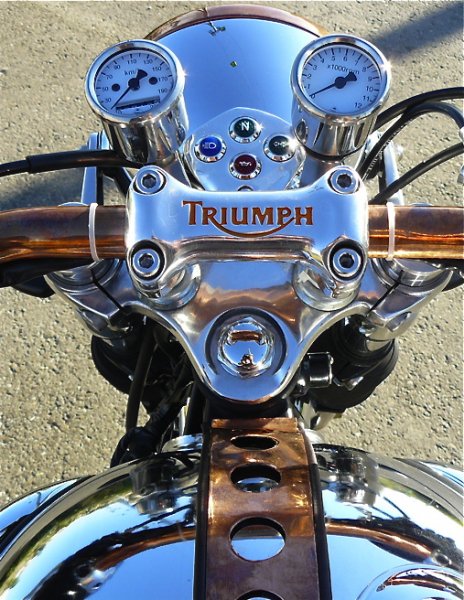 Triumph Bonneville T120Triumph Tr5Bobbers