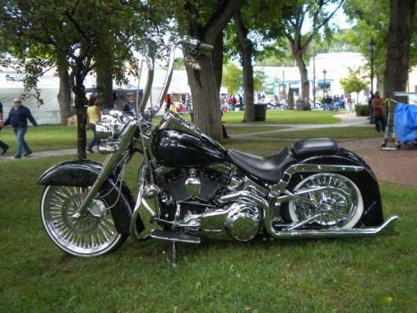 WorkSick Harleys. softail deluxe bagger