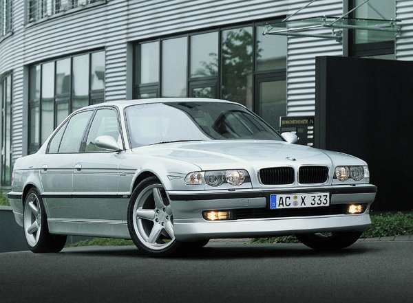 BMW 740i 01