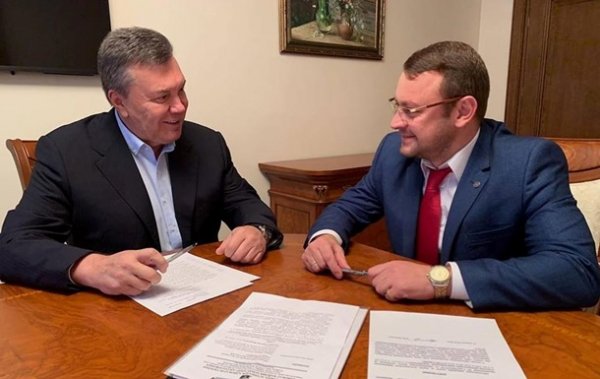 В Ф Янукович