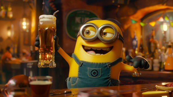 Minion-bar-drink-digital-art-4k 650@0@j