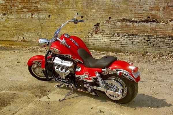 Boss-Hoss-BHC3-lS3-2012