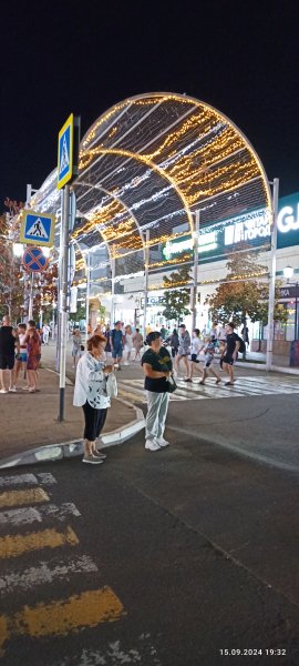 Анапа. Улица Горького вечером