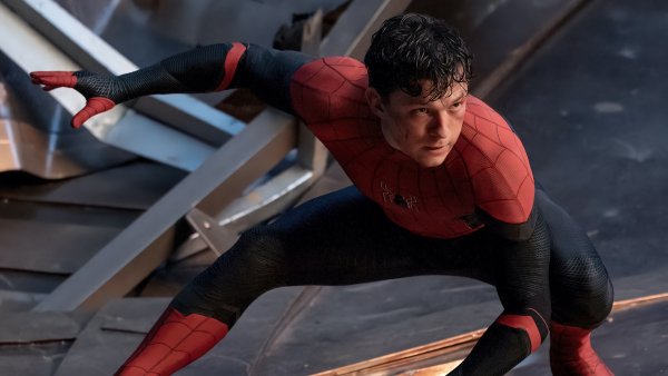 Peter-parker-spiderman-no-way-home-4k-wallpaper