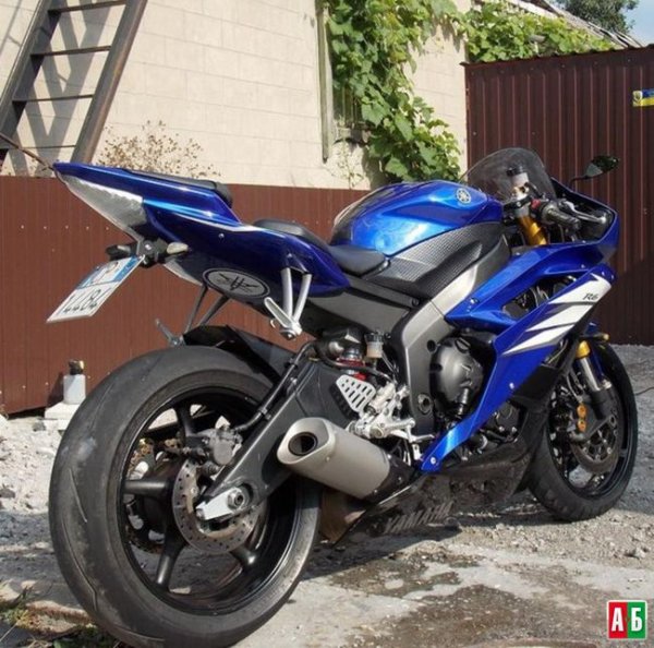 R6 2