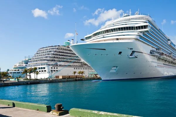 Photo-cruise-ships