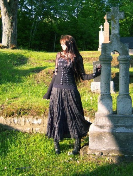 gothic-girl-29