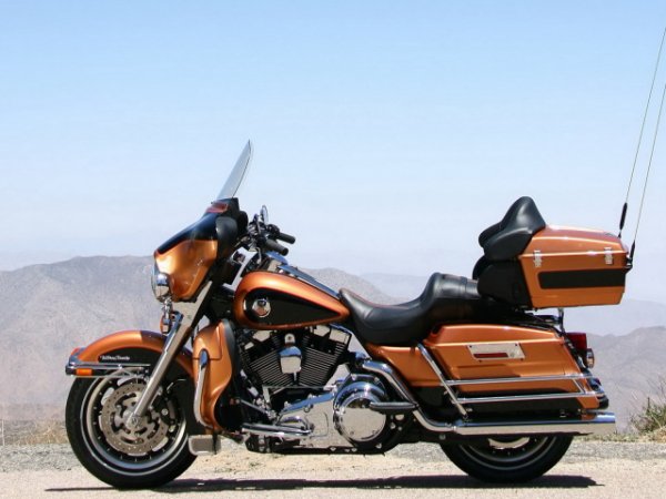 Motocycles Harley Davidson Harley Davidson FLHTCU